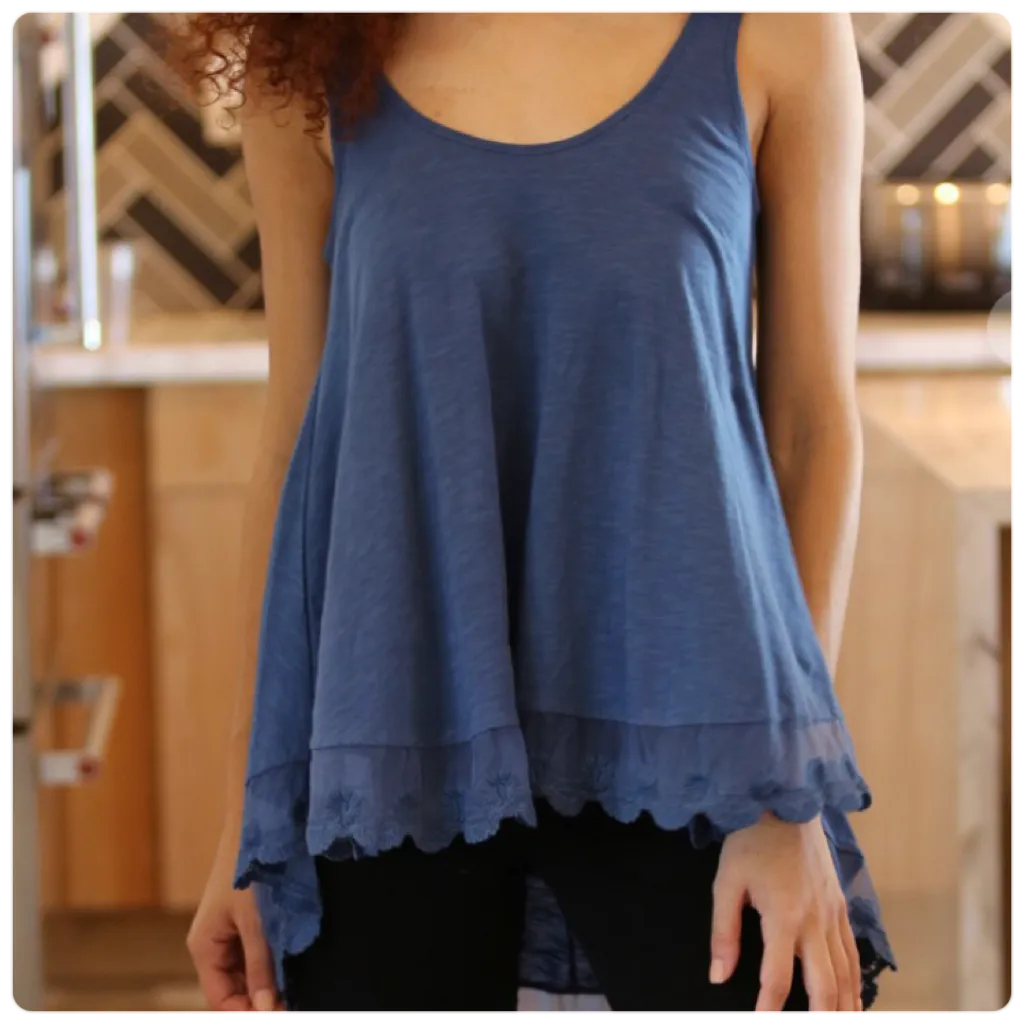 Slubby V-Neck Lace Hem Tank